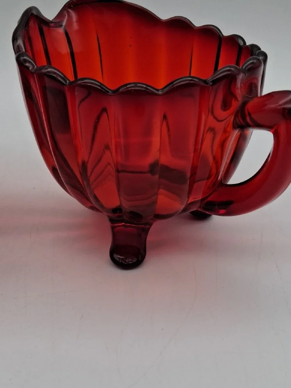 Red Glass Creamer and Sugar Set - Elegant Ruby Tone